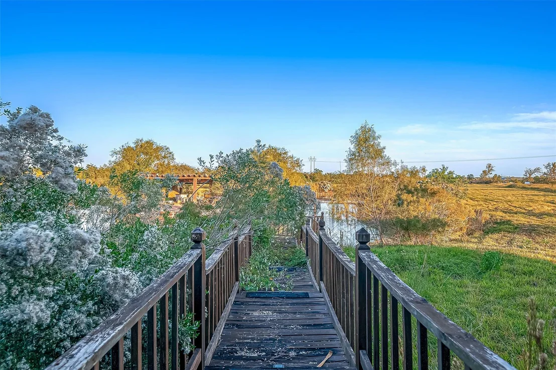 Photo of 2830 County Road 290