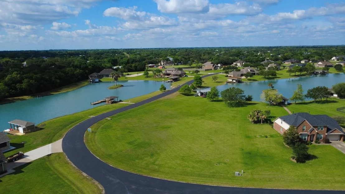 Photo of 226 Lago Circle Drive N