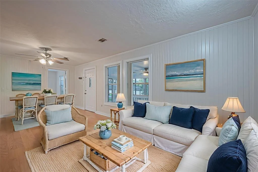 Photo of 1372 W Pine Lake Circle
