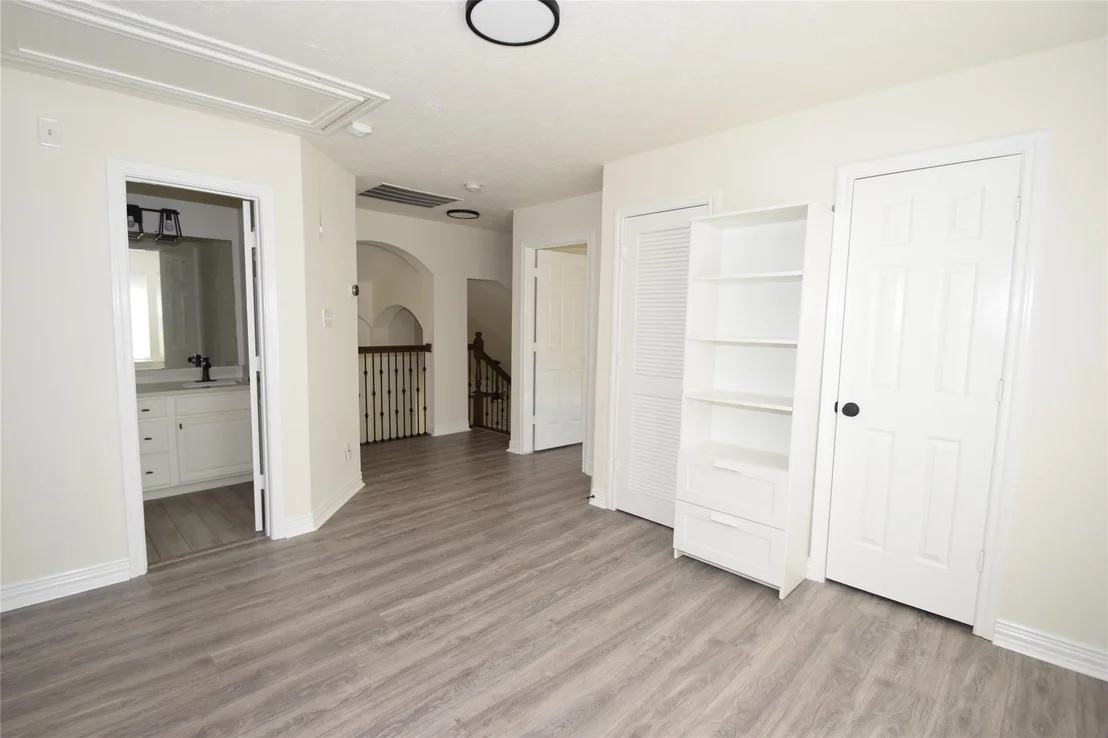Photo of 5084 Morrison Boulevard