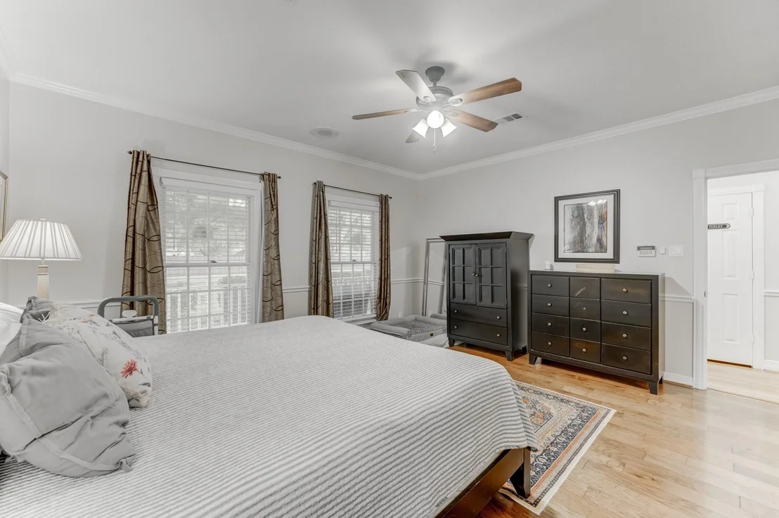 Photo of 2827 Griffin Lane