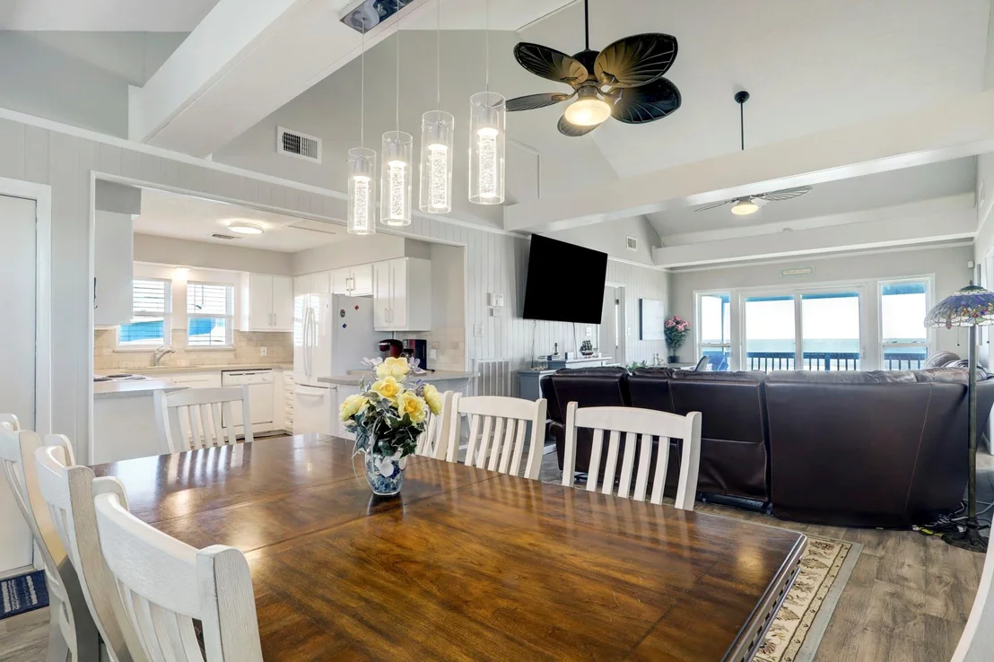Photo of 814 Beach Drive