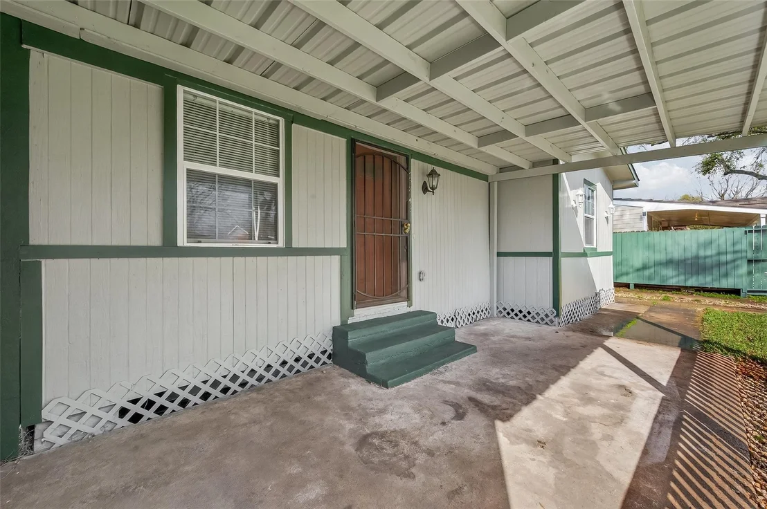 Photo of 10141 Chadwick Street