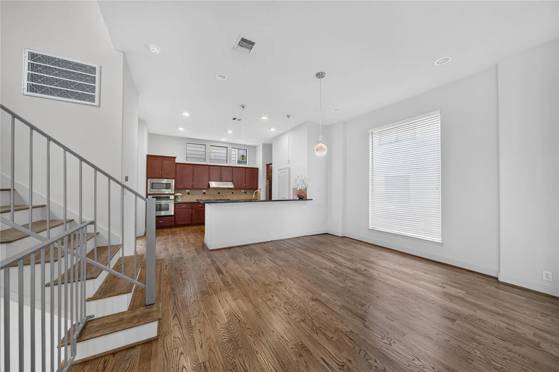 Photo of 818 Lester Street