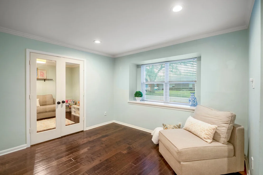 Photo of 4717 Benning Drive