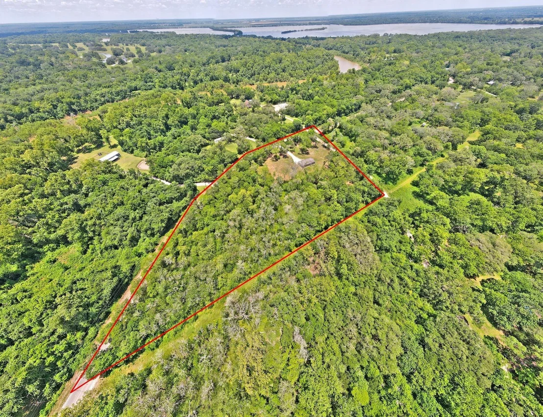 Photo of 317 River Road