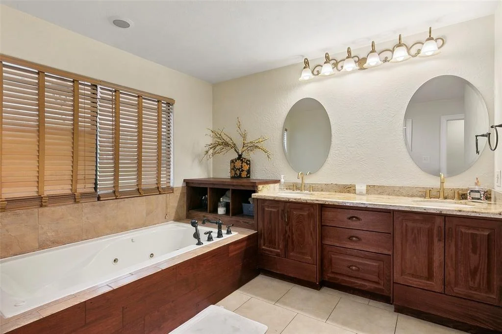Photo of 1025 Creek Bend