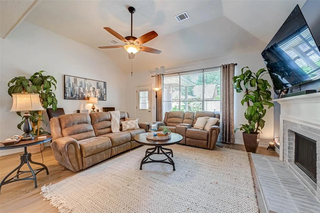 Photo of 14507 Huntmont Drive