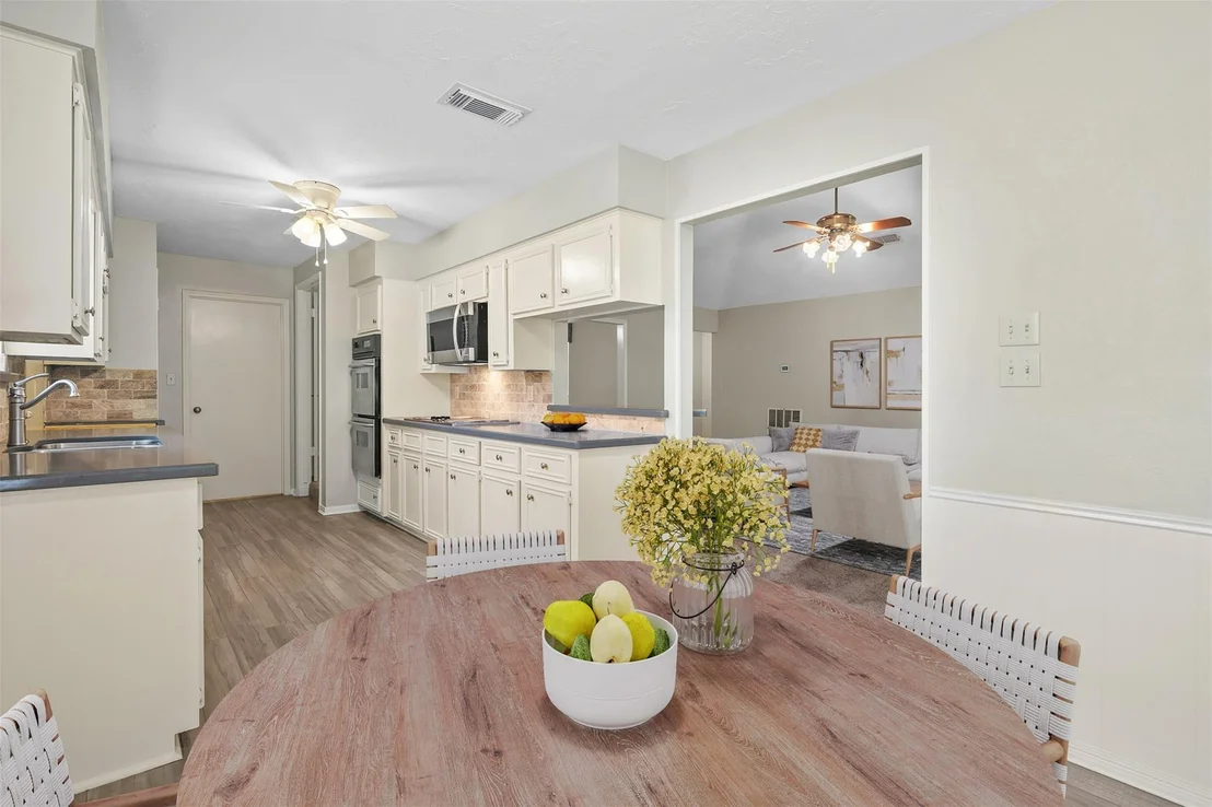Photo of 25907 Long Hill Lane