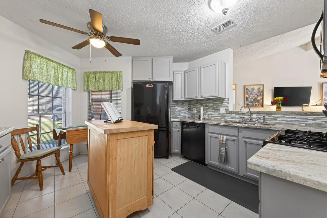 Photo of 3639 Nutwood Lane