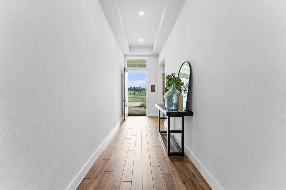 Photo of 9502 Lakeside Arbor