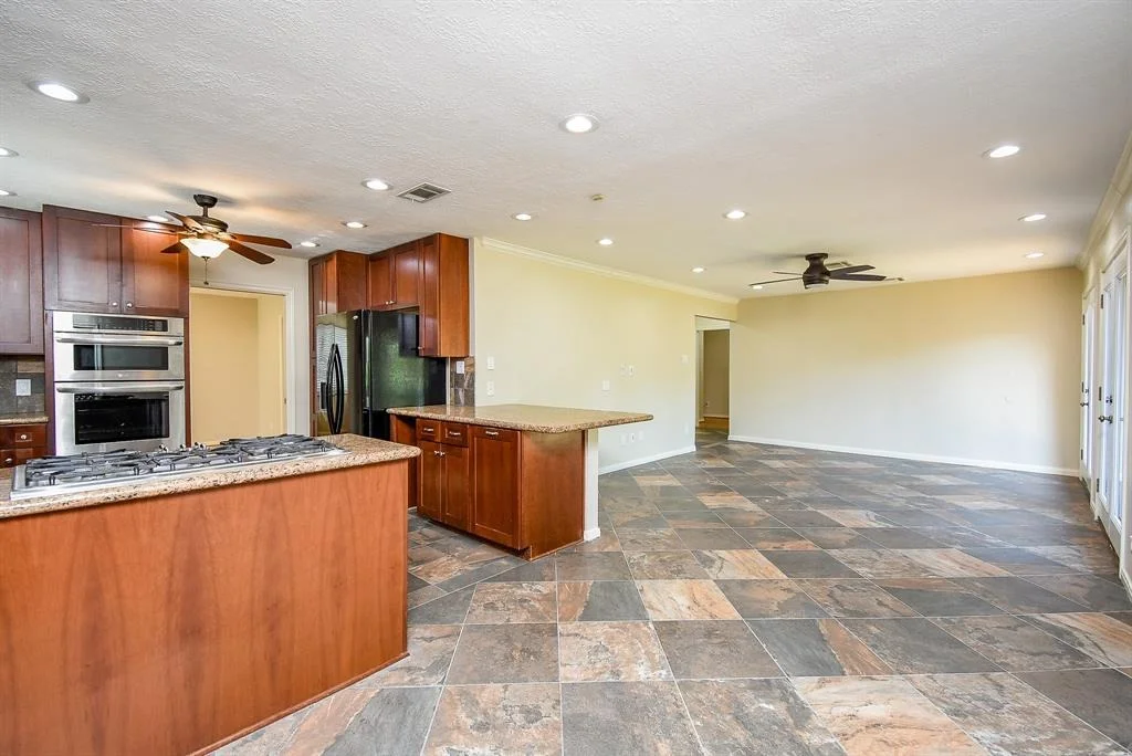 Photo of 5419 Willowbend Boulevard