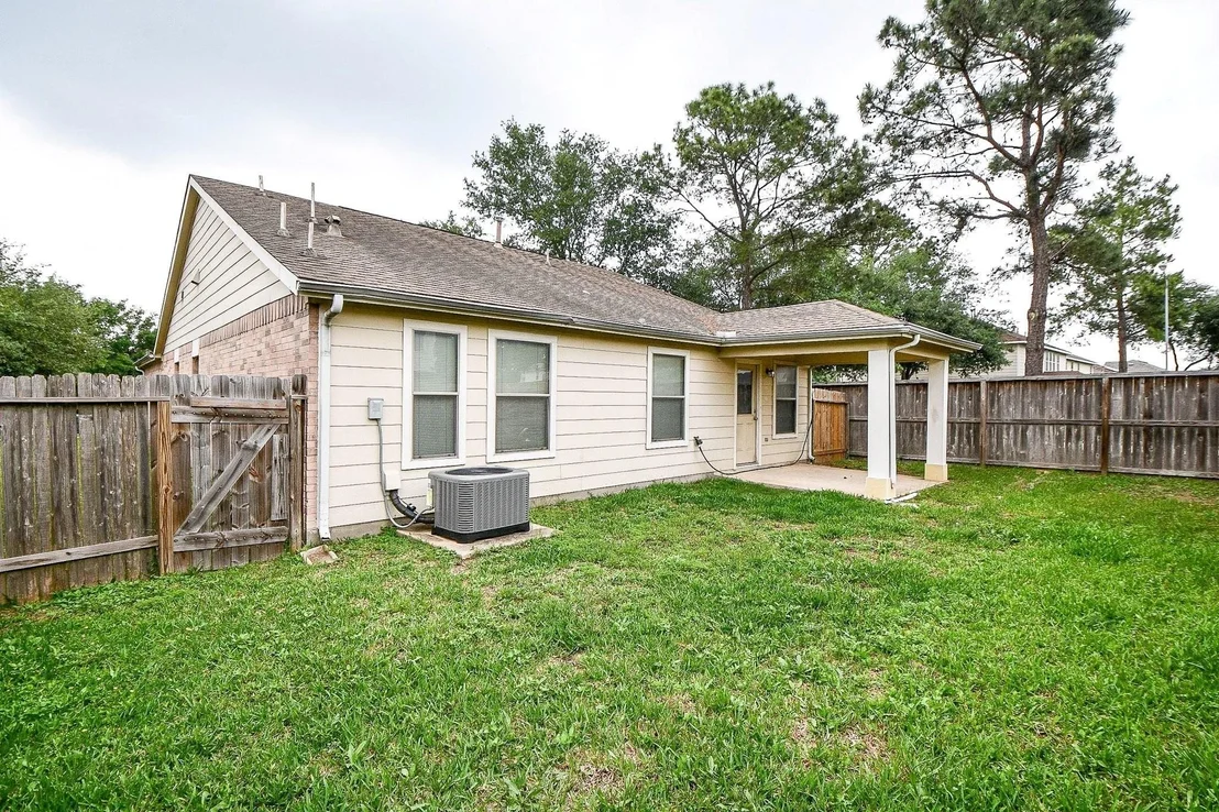 Photo of 29530 Legends Glen Drive