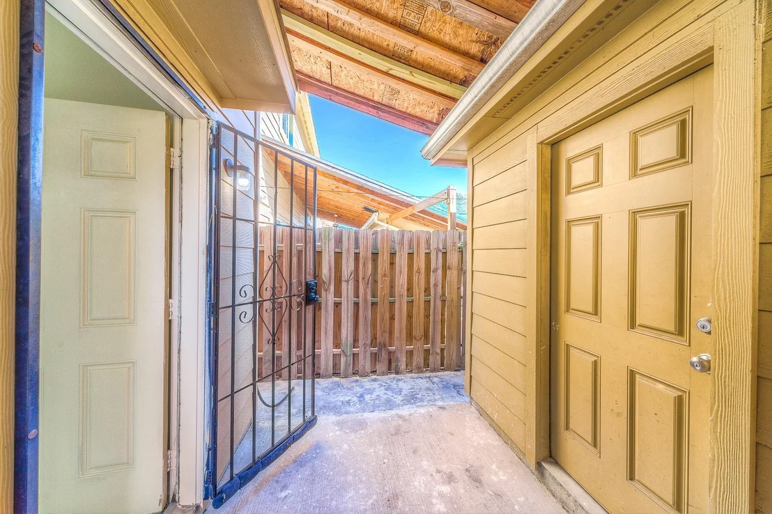 Photo of 7239 Autumn Sun Drive