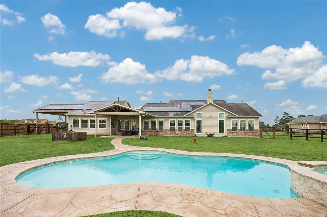 Photo of 2135 Blue Jay Way