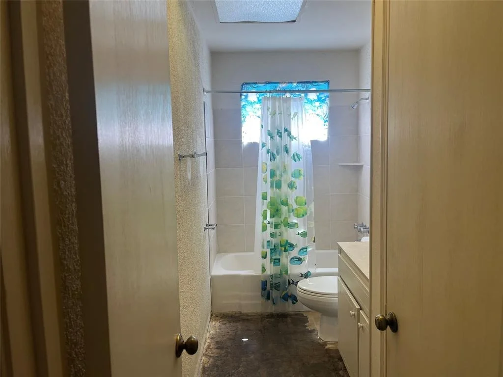 Photo of 10903 Dunlap Street