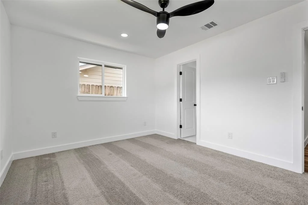 Photo of 1502 Glenmore Drive