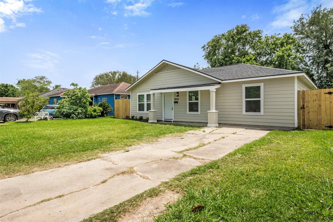 Photo of 2616 Windsor Lane