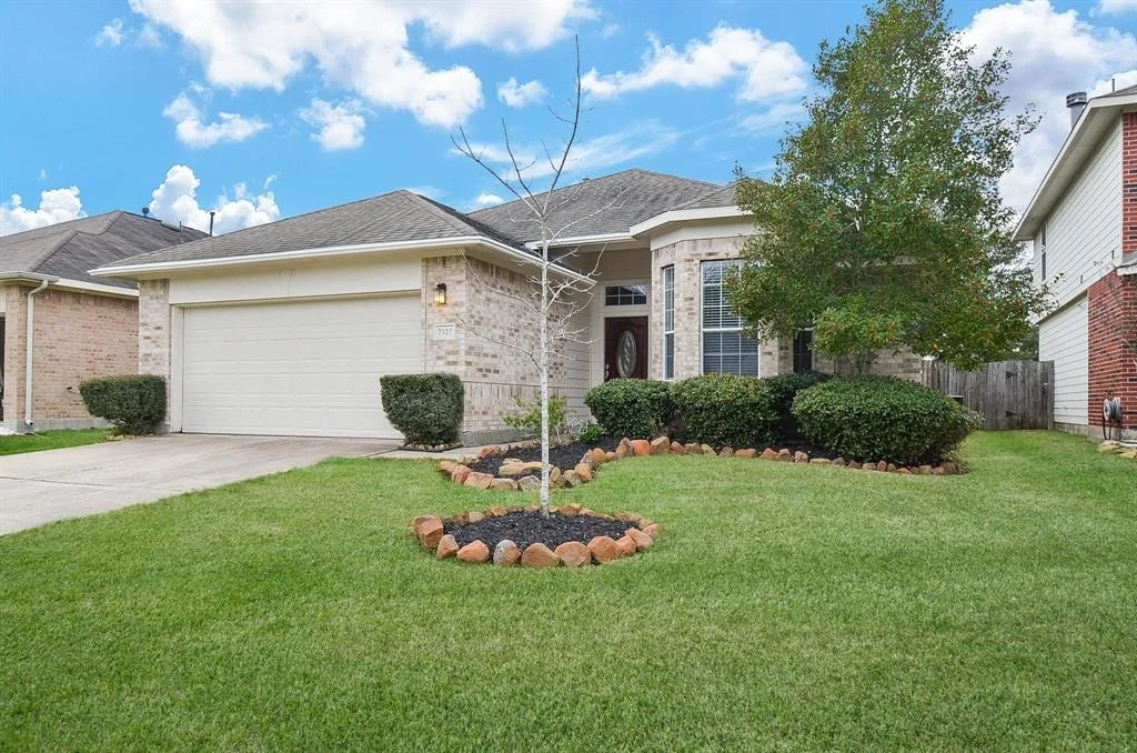 Photo of 7527 Oakleigh Drive