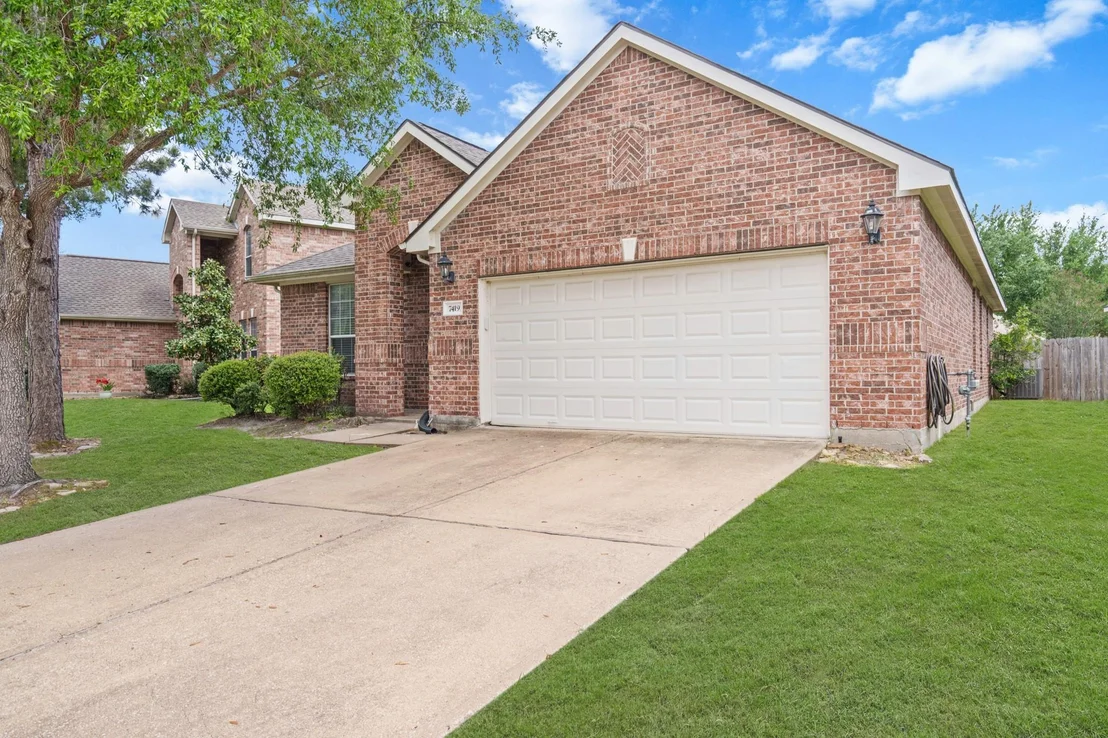 Photo of 7419 Avalon Trace