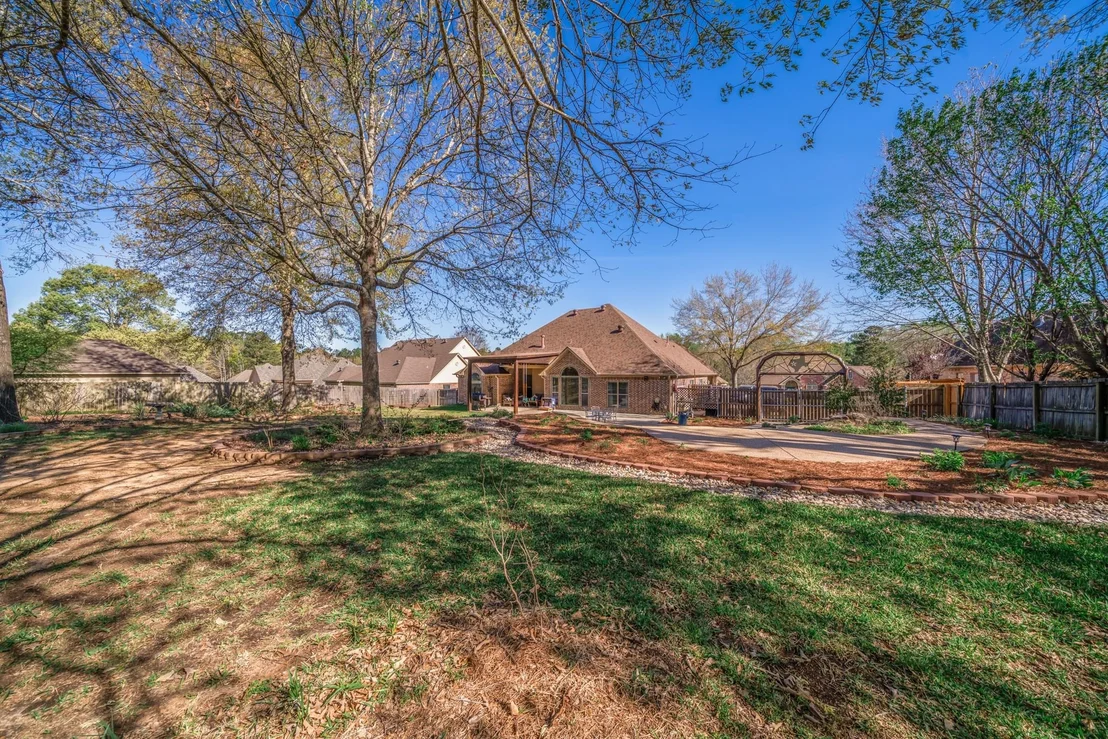 Photo of 104 Glen Rose Trail