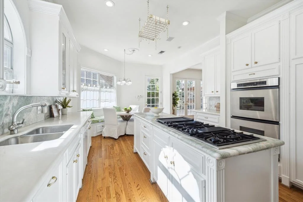 Photo of 2537 Addison Road