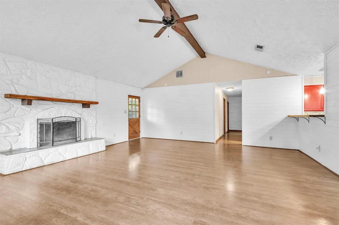 Photo of 13585 Walker Road