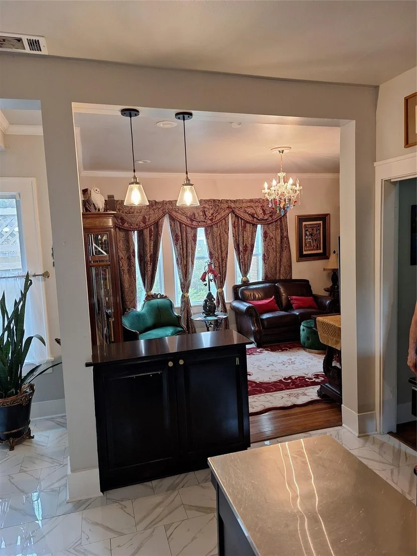 Photo of 2417 Blodgett Street