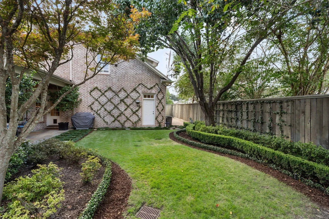 Photo of 6218 Longmont Drive