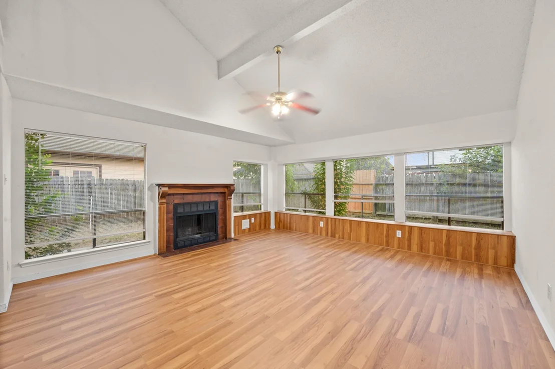 Photo of 13527 Avonshire Drive