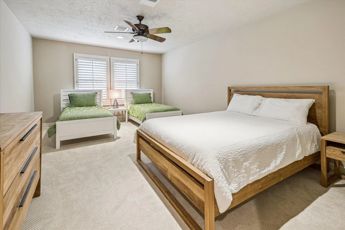 Photo of 2626 Stuart Manor