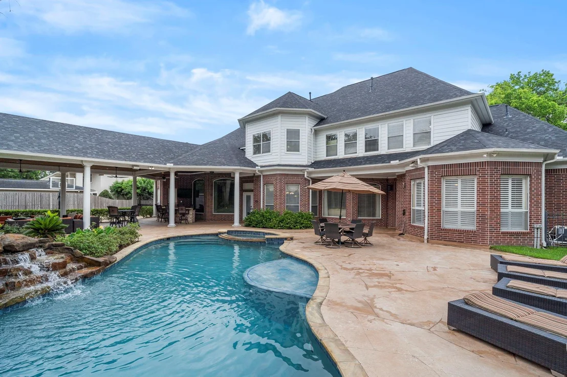 Photo of 8214 Forest Gate Drive