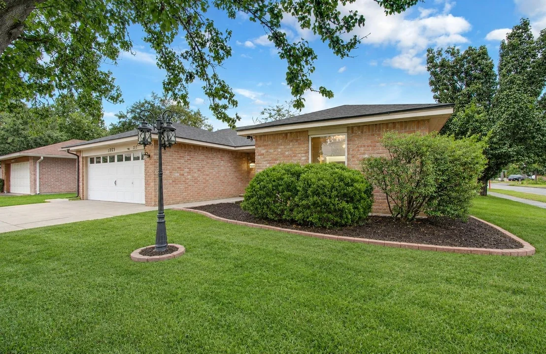 Photo of 3731 Nutwood Lane