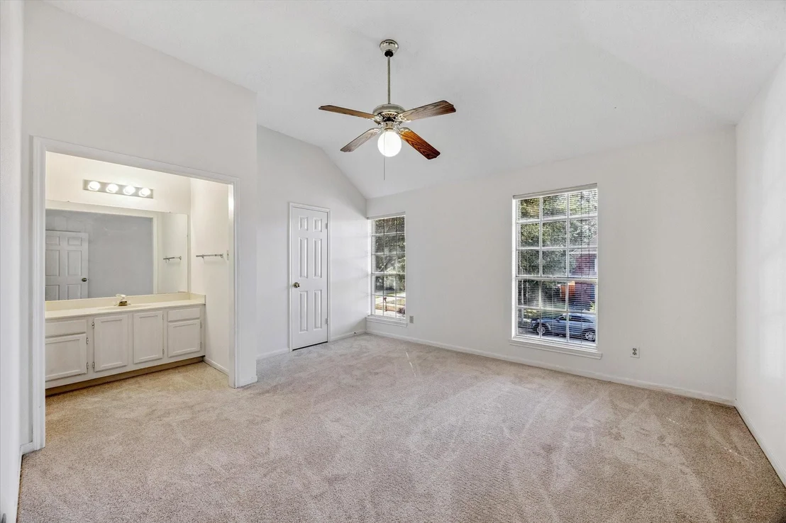 Photo of 6523 Inverness Way