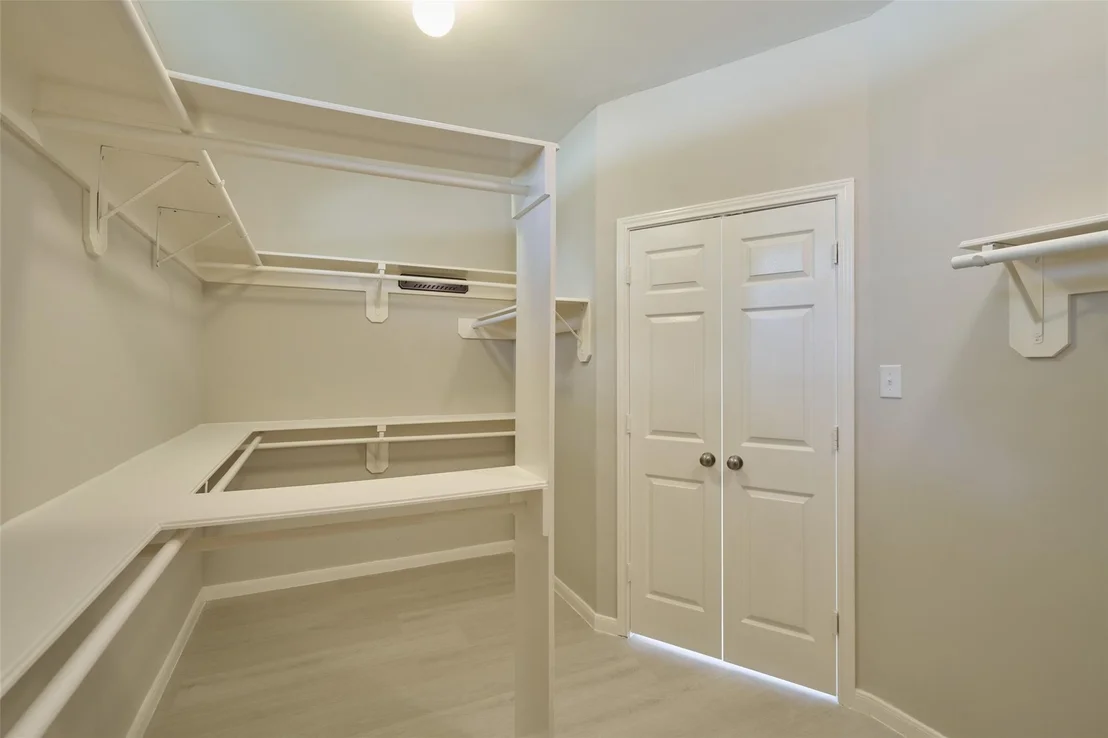 Photo of 12415 Shadowknoll Drive