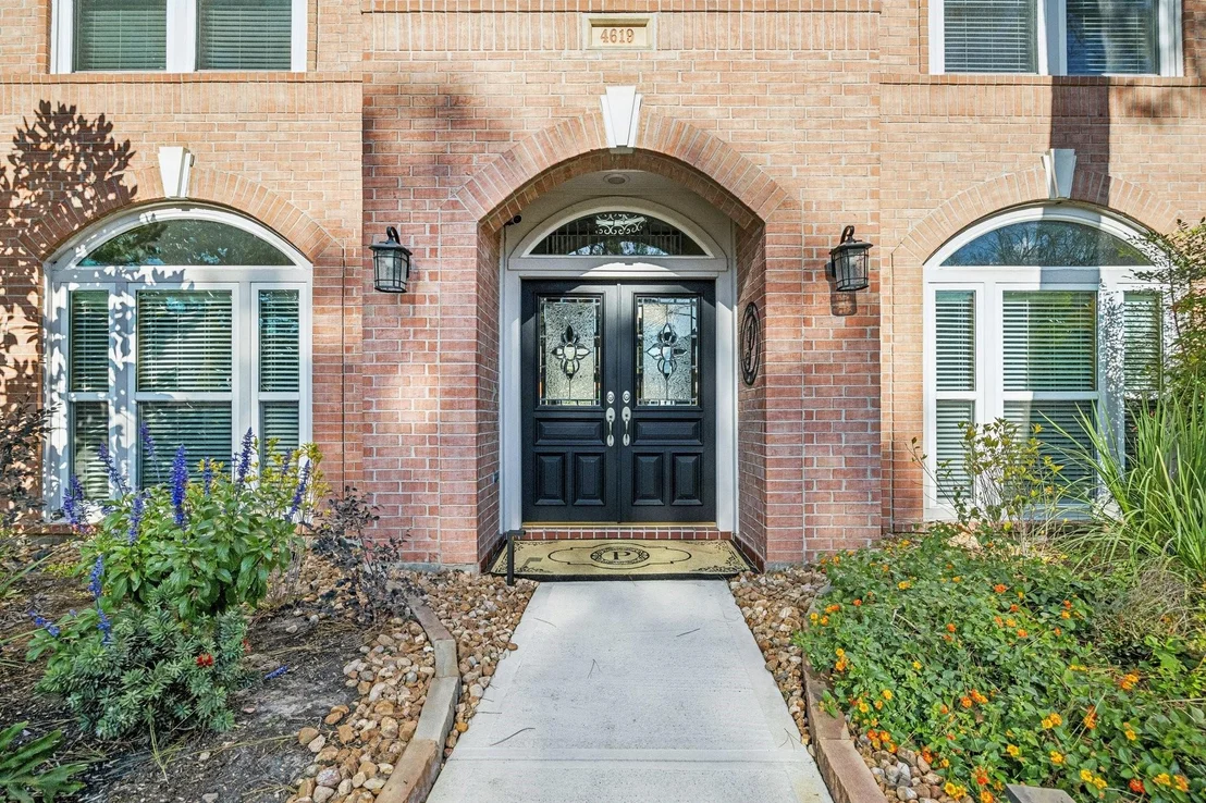 Photo of 4619 Brook Shadow Drive