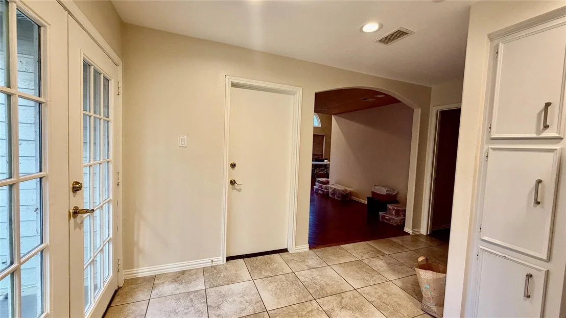Photo of 98 E Mistybreeze Circle
