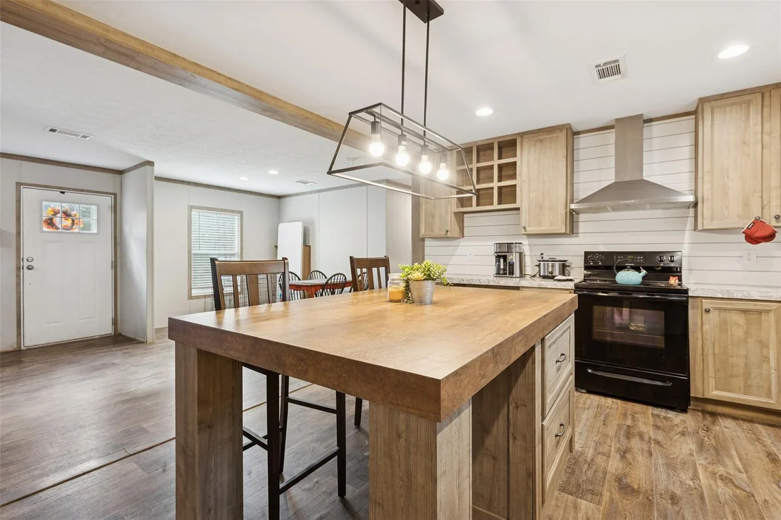 Photo of 146 Marina Drive