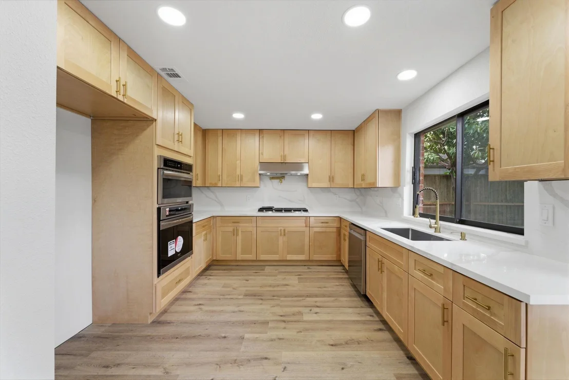Photo of 4710 Whispering Falls Drive