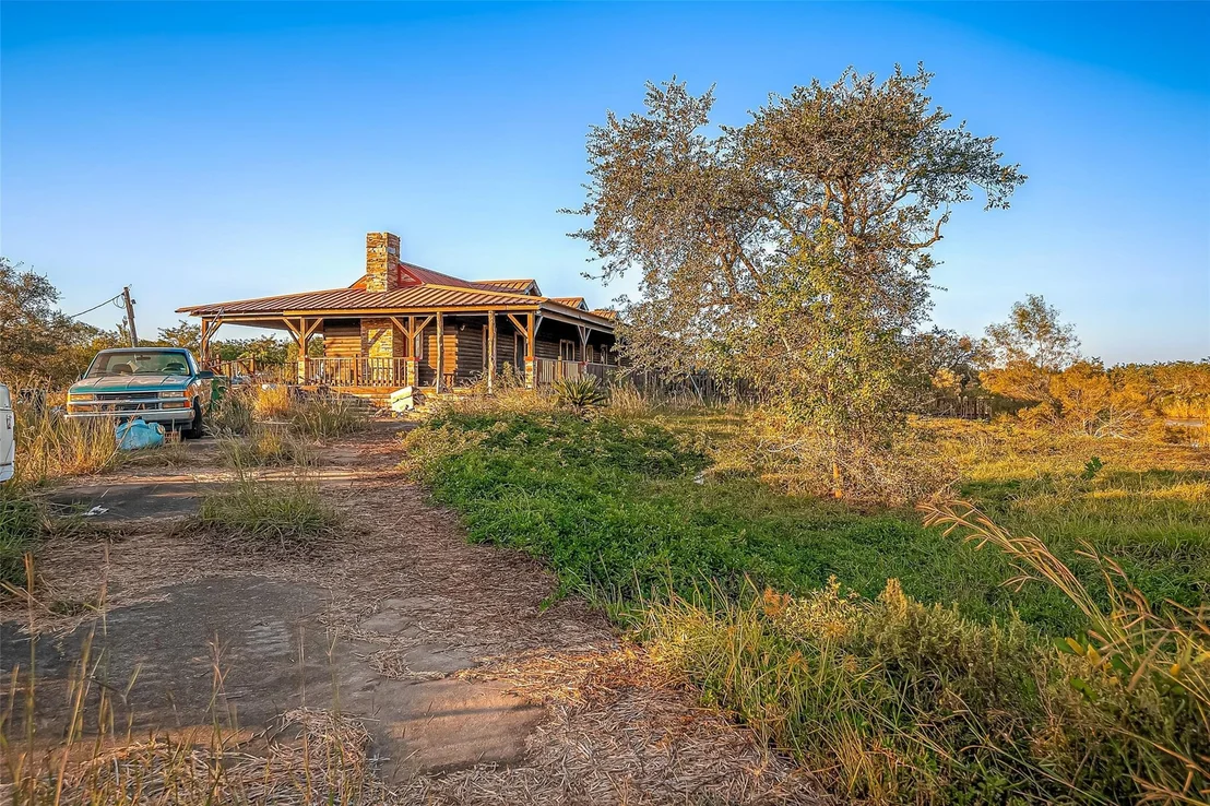 Photo of 2830 County Road 290