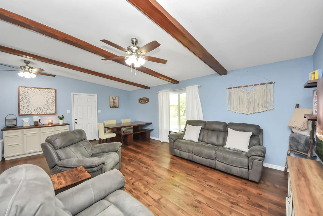 Photo of 1405 Avenue G
