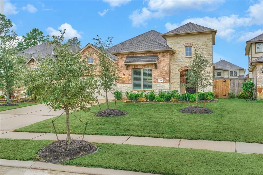 Photo of 553 Rolling Brook Lane