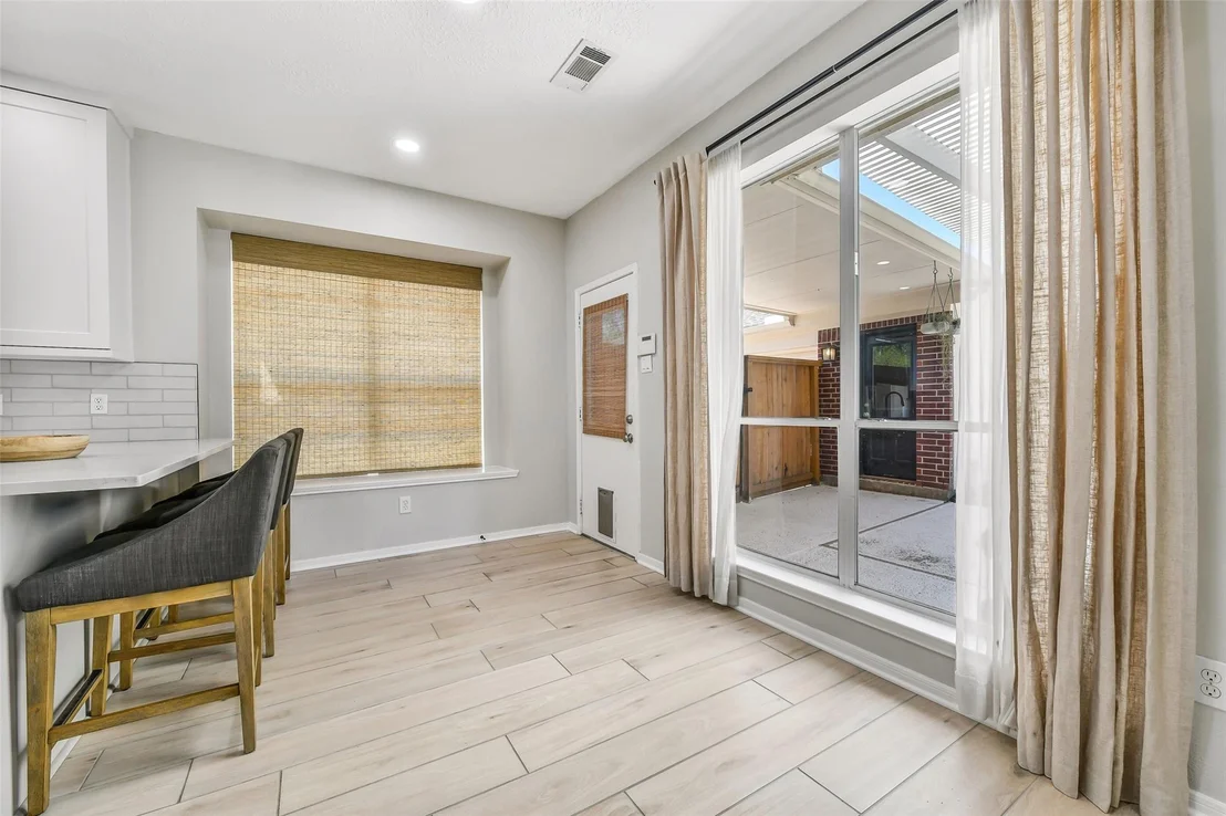 Photo of 2864 Everett Drive