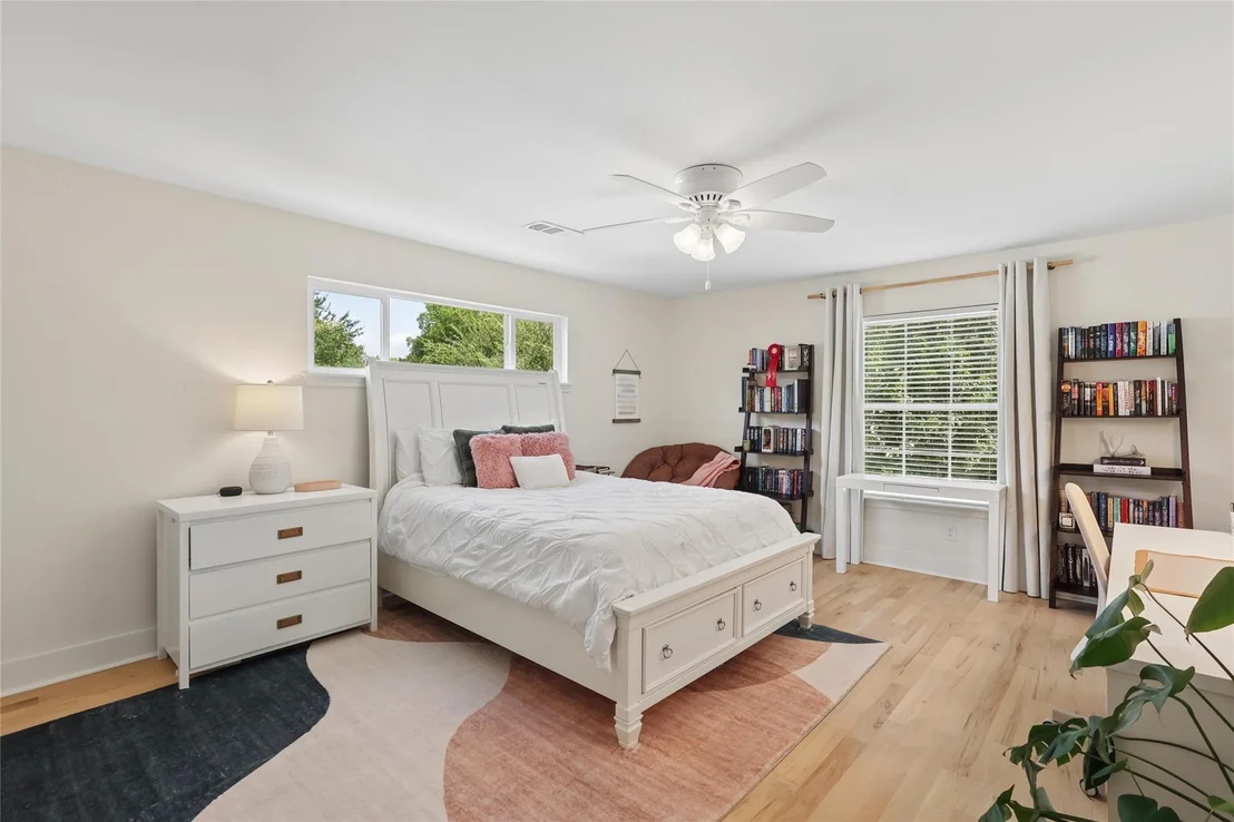 Photo of 14527 Oak Bend Drive