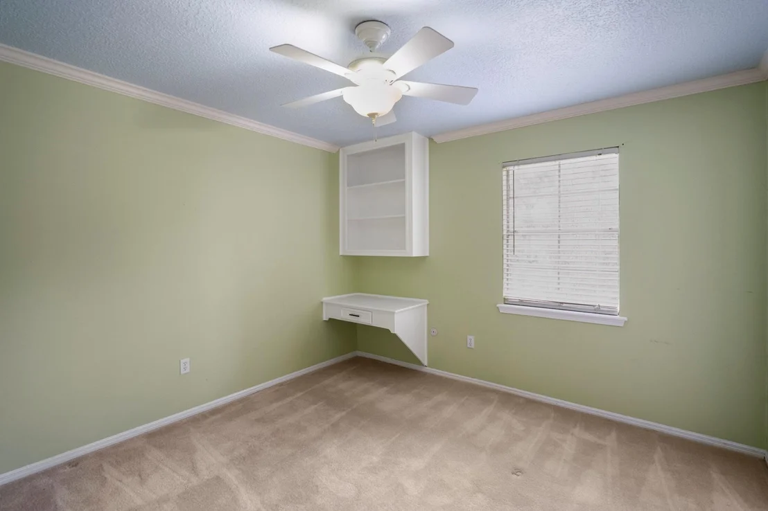 Photo of 17214 Hill View Lane