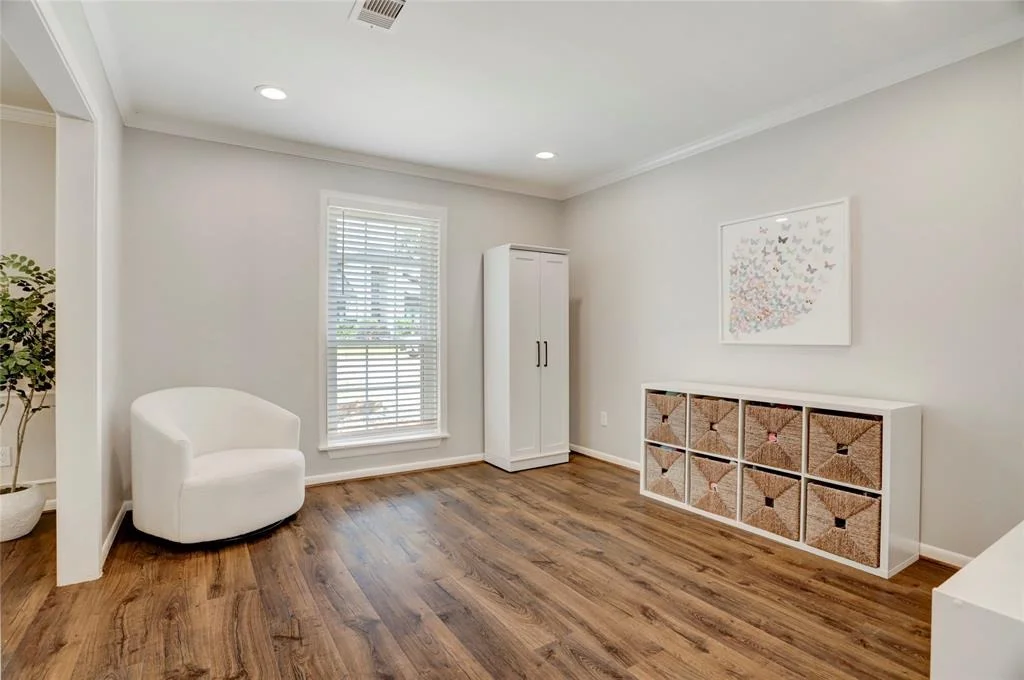 Photo of 834 Saint George Lane