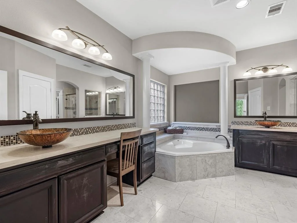 Photo of 330 Honeysuckle Vine Drive