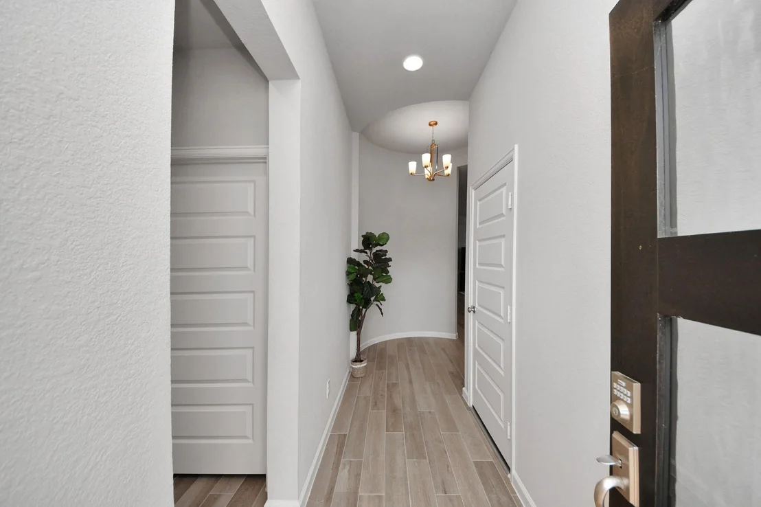 Photo of 9735 Satsuma Path