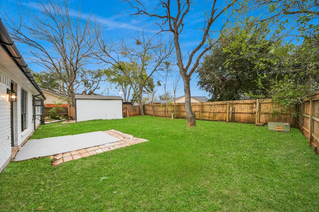 Photo of 718 Land Grant Drive