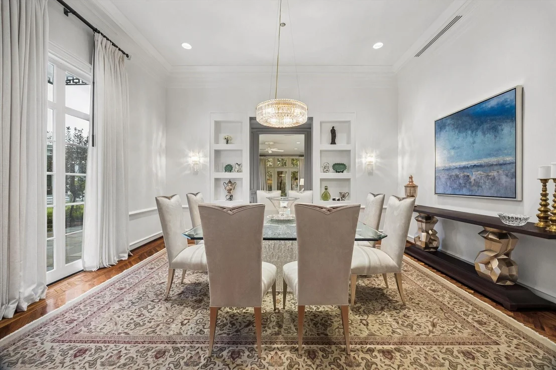 Photo of 20 Sunset Boulevard